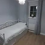 Dom wakacyjny 4 Bedroom House *