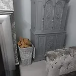 Dom wakacyjny 4 Bedroom House