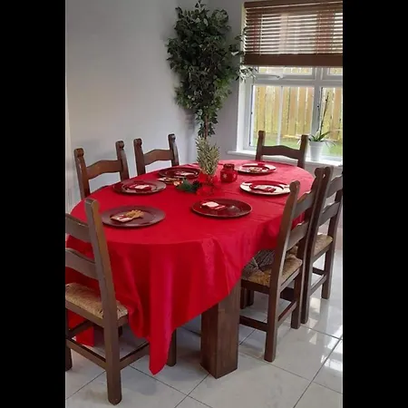 度假居 4 Bedroom House 莱特肯尼